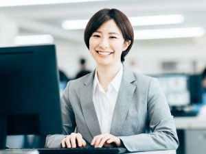 弁理士法人正林国際特許商標事務所 特許事務職／未経験の入職多数／残業月20時間程度／土日祝休み