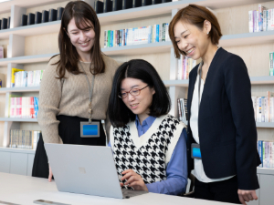 ＮＥＸＴＤＲＩＶＥ株式会社(Authenseグループ) 外国商標事務／リーダー候補／英語・知財でキャリアUP