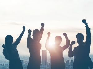 キャル株式会社 営業・カスタマーサクセス／未経験月給27万円～／年130日休