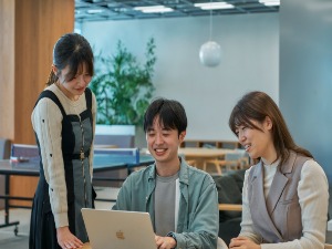 ラクスル株式会社 カスタマーエンゲージメント職（顧客対応・自社サービス改善）