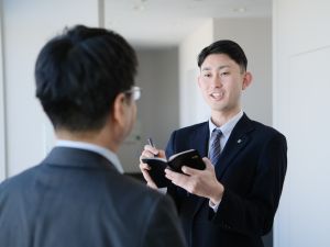 株式会社建通新聞社 建設産業界の新聞記者／未経験歓迎／土日祝日休み／年休126日