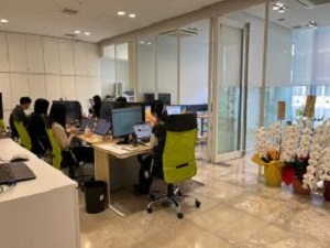 株式会社夢・八天（広真グループ） 銀座オフィス／EC運営／服装・ネイル自由／土日祝休／残業無