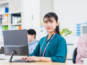 ウェルビー株式会社 採用事務／未経験歓迎／年休123日／賞与年2回