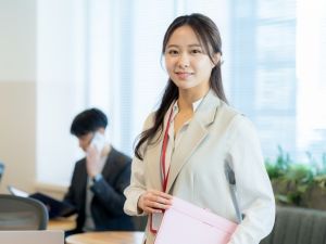 日本昇降機株式会社 事務職／年休120日以上／残業少なめ／転勤なし／未経験OK