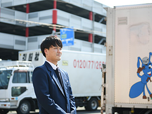 アリさんマークの引越社（株式会社引越社） お引越の管理とお見積り／見積用スーツ貸与あり／月10日休