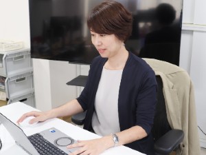 株式会社イノーバ Webディレクター／在宅勤務OK／年間休日125日／土日祝休