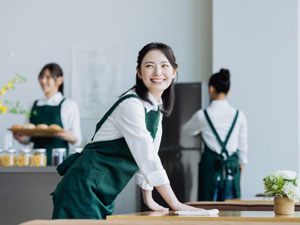 株式会社ベルーフ フードコートの清掃管理／未経験歓迎／社宅補助50％