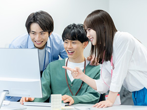 株式会社リピラボ 総合職（SV・自社EC運営）／土日祝休／リモート有／残業5H