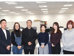 オートコムジャパン株式会社 宿泊予約サイトの内勤営業／土日祝休み／成長企業／定時退社可