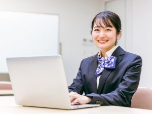 株式会社デスコ 事務スタッフ／業界経験年数不問／転勤なし／土日祝休／賞与あり