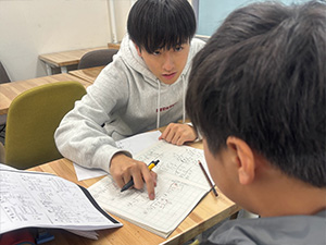 株式会社ＭＡＸ　Ｆａｃｔｏｒｙ 本気で楽しめる塾講師／20～30代が活躍中！残業月10h未満