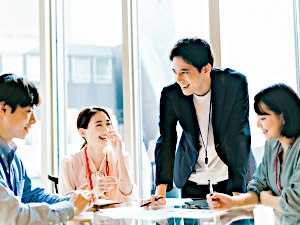 株式会社マッシュ イベントスペースの管理運営／未経験歓迎／芸能・フード案件多数