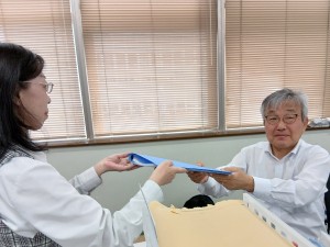 株式会社東海 経理／月給32万円以上／年休126日／残業少／マイカー通勤可