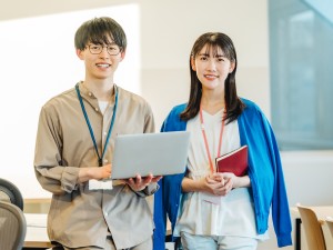 株式会社アスパーク Web系ITエンジニア／経験不問／土日祝休／E002ーI