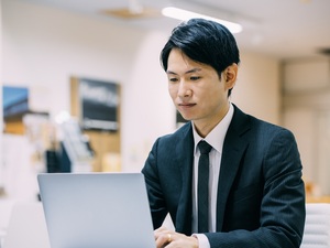 大和熔材株式会社 経理／未経験歓迎／年休120日／残業月10h以下／賞与年2回