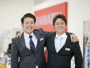 琉球ダイハツ販売株式会社 カーライフアドバイザー／賞与4.9カ月分／各種手当が充実
