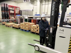 スターゼンロジスティクス株式会社(スターゼン株式会社グループ) 食品倉庫の構内作業／青森・三沢／年休122日／夜勤なし