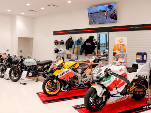 Honda Dream 岸和田／株式会社ホンダ泉州販売 バイク（2輪）メカニック／実質年休122日／原則定時退社