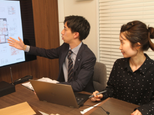 株式会社コンフィアンス不動産 施工管理／リノベ案件／月給35万円～／完全週休2日制