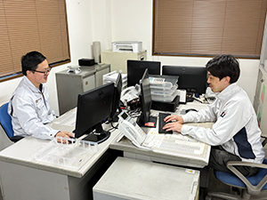 入船テクニカ株式会社(グループ会社／入船鋼材株式会社) 経理総務スタッフ／原則定時退社／車通勤OK／年間休日120日