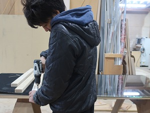 株式会社角川大映スタジオ(株式会社KADOKAWA100%出資) 映像美術の大道具スタッフ／フレックスタイム制／転勤なし