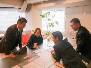 株式会社グランデス 総務／成長中不動産ベンチャー／残業少なめ／月給50万円以上可