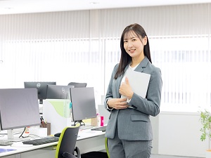 株式会社ランド・クリエイト 営業事務／未経験歓迎／年3回長期休暇／オフィスカジュアル