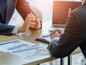 エフジーエー・ラボラトリーズ株式会社 食品原材料の法人営業／月給40万円～／年間休日120日以上