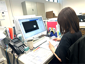 株式会社ナニワ紙工 一般事務（データ入力メイン）／基本土日祝休み／残業ほぼ無