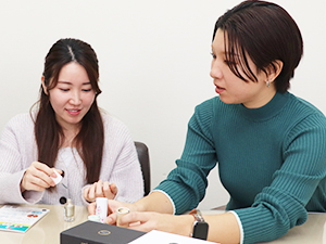 株式会社ニド パリ発ナチュラルコスメブランドの営業／経験者優遇／土日祝休み