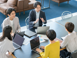 銀平グローバル株式会社 輸入玩具の営業／未経験歓迎／土日祝休み／月給25万円以上