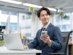 富士鋼材株式会社 社内SE／正社員登用率9割以上／年休127日／安定基盤