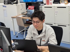 株式会社ＬＩＸＩＬ 物流管理／未経験歓迎／賞与実績5カ月／年休127日／土日祝休