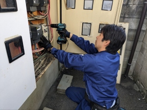 株式会社ネオ・コーポレーション 未経験歓迎／省エネ機器設置スタッフ／平均年収1058万円