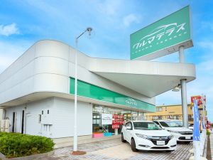 クルマテラス株式会社 事務／月給30万円～／13時出社（7h勤務）／年休130日