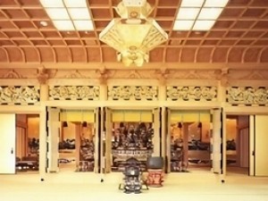 株式会社あいぞの 木工職人（寺社施工）／月給30万円以上／残業少なめ