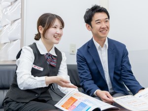 株式会社かんぽ生命保険【プライム市場】(日本郵政グループ) 地域密着型保険コンサルタント／年休120日以上／中四国募集
