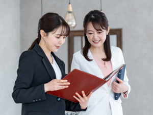 株式会社ＥＣＣ 英会話教室の広告・広報（WEB戦略・SNS運用）完全週休2日