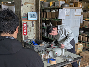 日本継手販売株式会社 倉庫内での入出荷・ピッキング／賞与年2回／土日祝休／転勤なし