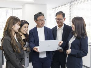 日本社宅サービス株式会社【スタンダード市場】(サンネクスタグループ) コーポレート企画／年休125日／実働7.5h／在宅OK