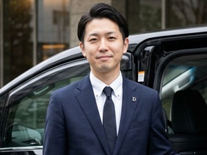 株式会社ＯＮＥ 会長室の専属ドライバー／月給45万円以上！経験者優遇