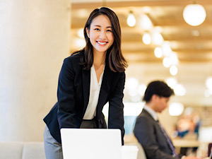 株式会社ジョブズコンストラクション キャリアアドバイザー（月給29万円以上／賞与2回／未経験可）