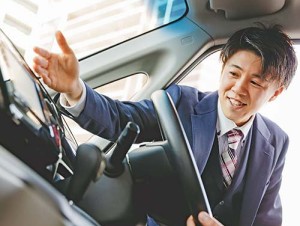 株式会社ホンダカーズ静岡 正規ディーラーの営業／年休120日以上／昨年賞与5カ月分以上