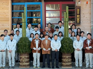 有限会社秋山木工 家具メーカーの工程管理／土日祝休／未経験歓迎／残業月10h