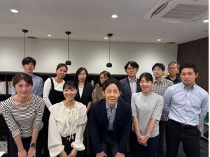 社会保険労務士法人山口事務所 社労士・社労士補助／経験不問／資格取得支援あり／年休120日