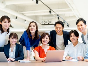 エルガーホールディングス合同会社 プロテインの原料資材等の購買担当／前給保証／年休124日