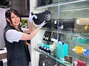 株式会社ＬＯＯＰ 未経験歓迎／目利き力が身につくブランド品買取・販売