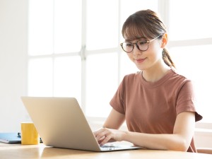 コクヨアンドパートナーズ株式会社(コクヨグループ) DTPデザイナー／週2・3回在宅OK／残業ほぼなし／土日祝休