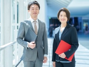 キャリアリンク株式会社 ミドル・シニア活躍中／総合職（案内・営業）／月給33万円以上