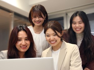 株式会社ＧＲＡＳＰエージェント・ジャパン 外国人人財紹介サービスの営業／月給30万円以上／完休2日制